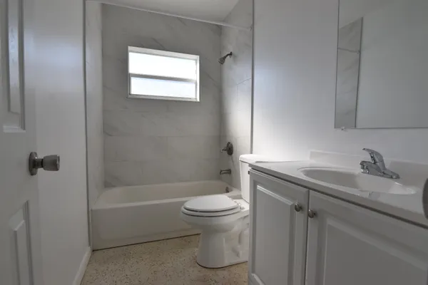 $2,500 | 2472 Northeast 5th Avenue, Unit 2472, Boca Raton, FL 33431