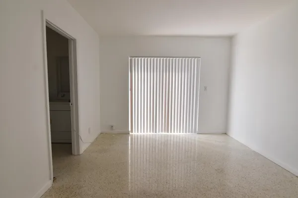 $2,500 | 2472 Northeast 5th Avenue, Unit 2472, Boca Raton, FL 33431