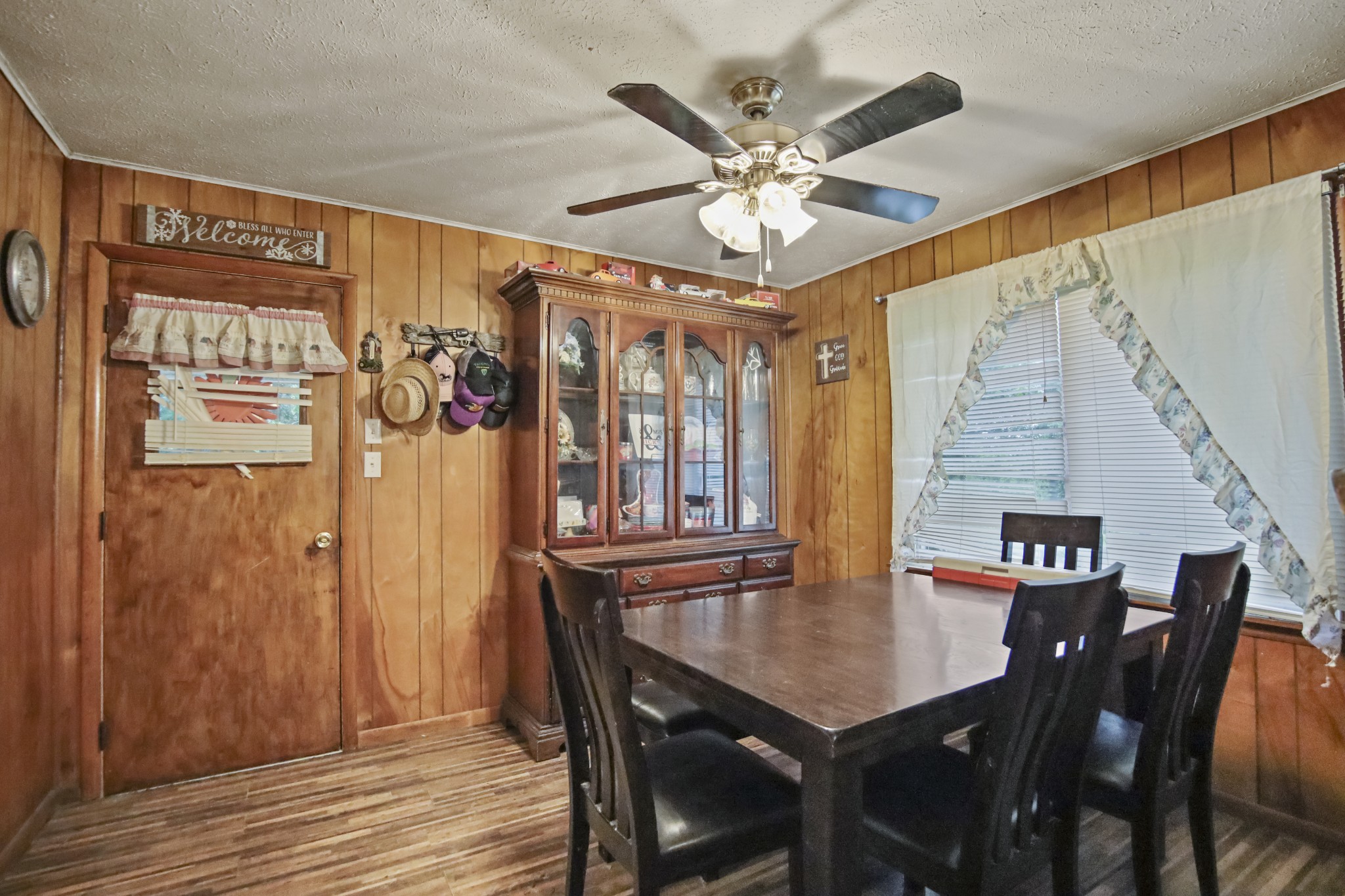 117 Hill Road Ardmore, TN 38449 - Photo 10 of 20 a view of a dining room with furniture and window