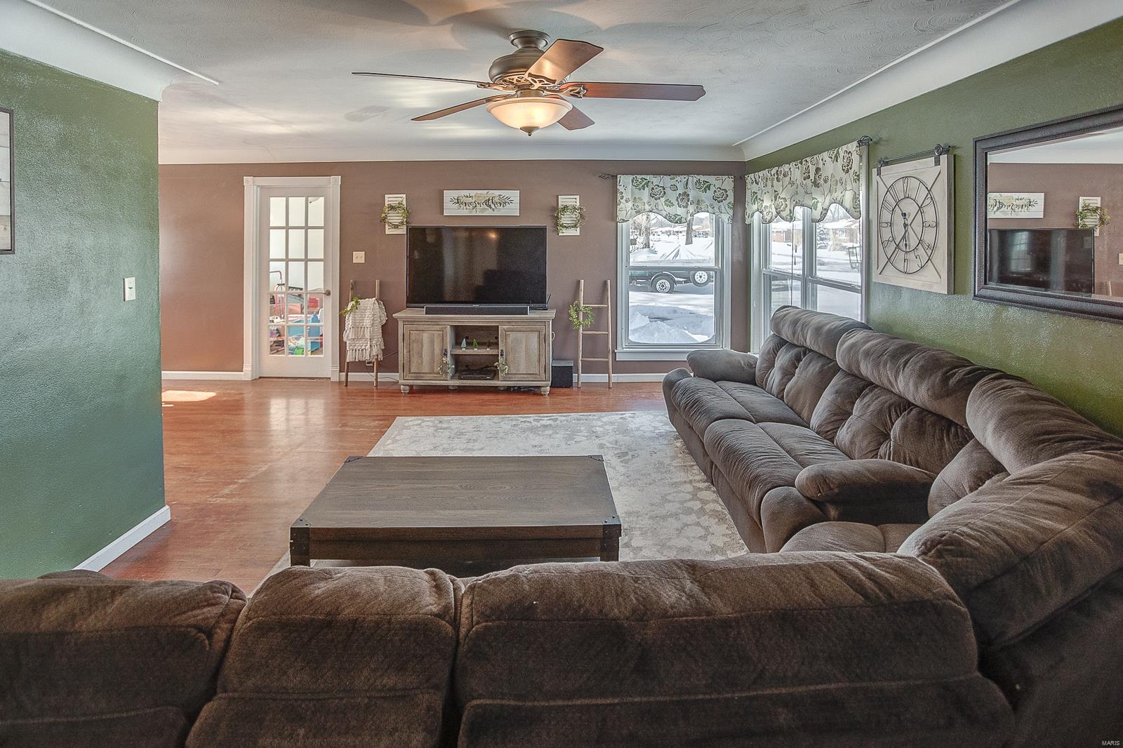 3728 Ruth Drive Granite City, IL 62040 - Photo 4 of 35 Gallery Image 4