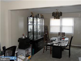 1811 Edgewood Place Clementon, NJ 08021 - Photo 4 of 11 Dining Room