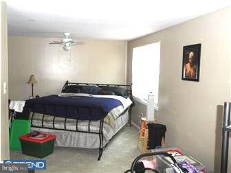 1811 Edgewood Place Clementon, NJ 08021 - Photo 7 of 11 Bedroom - Main
