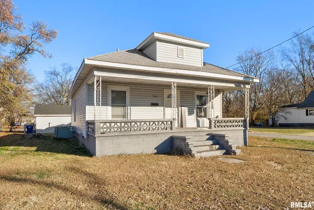 $60,000 | 716 West Poplar Street, Harrisburg, IL 62946