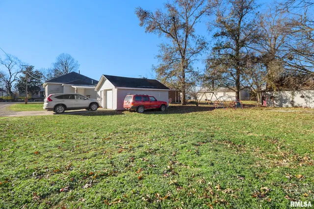 $60,000 | 716 West Poplar Street, Harrisburg, IL 62946