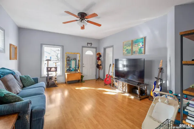 $60,000 | 716 West Poplar Street, Harrisburg, IL 62946