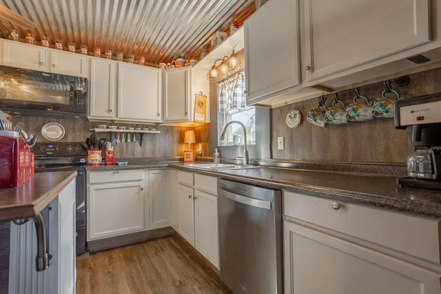 $215,000 | 71 Northwest 58th Lane, Lamar, MO 64759