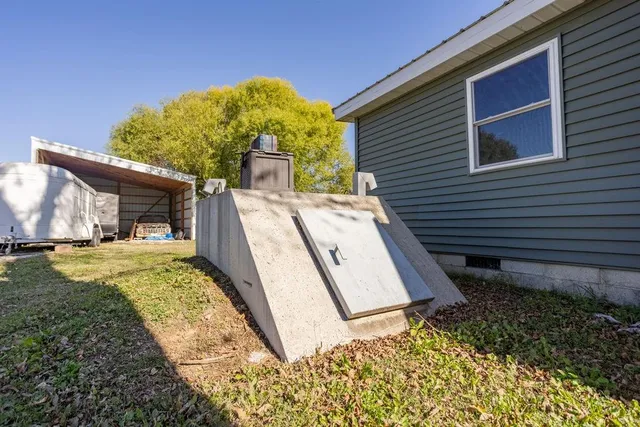 $215,000 | 71 Northwest 58th Lane, Lamar, MO 64759