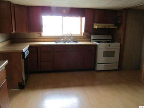 8864 Packard Road Morenci, MI 49256 - Photo 4 of 10 20388745-3.JPG
