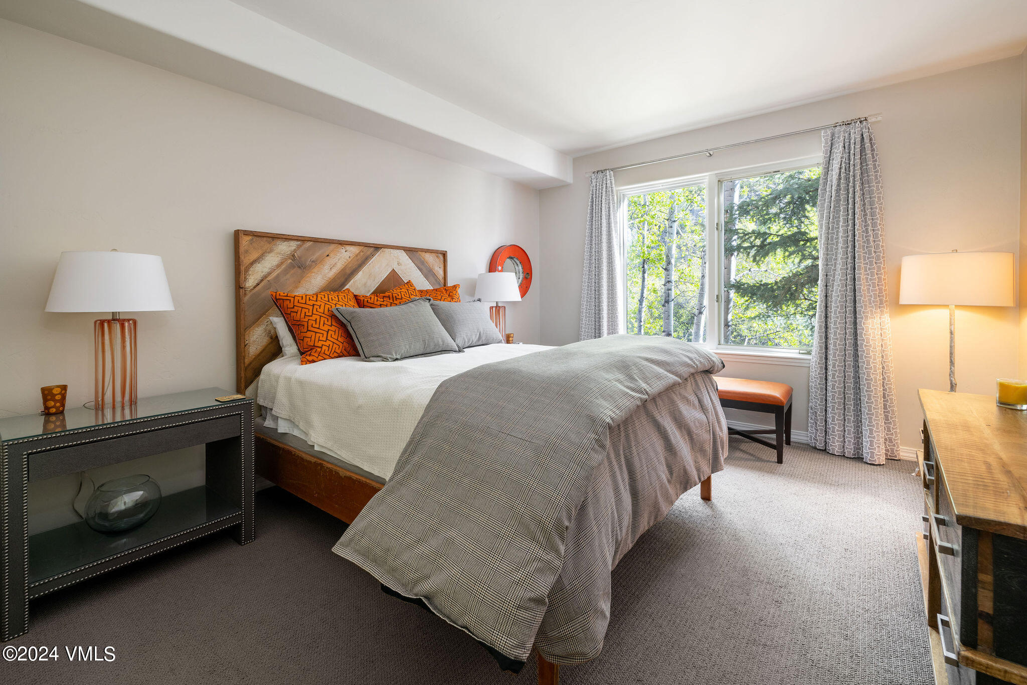 74 Cresta Road, Unit 209 Edwards, CO 81632 - Photo 7 of 13 aspenwood_lodge_209_interior_bed02