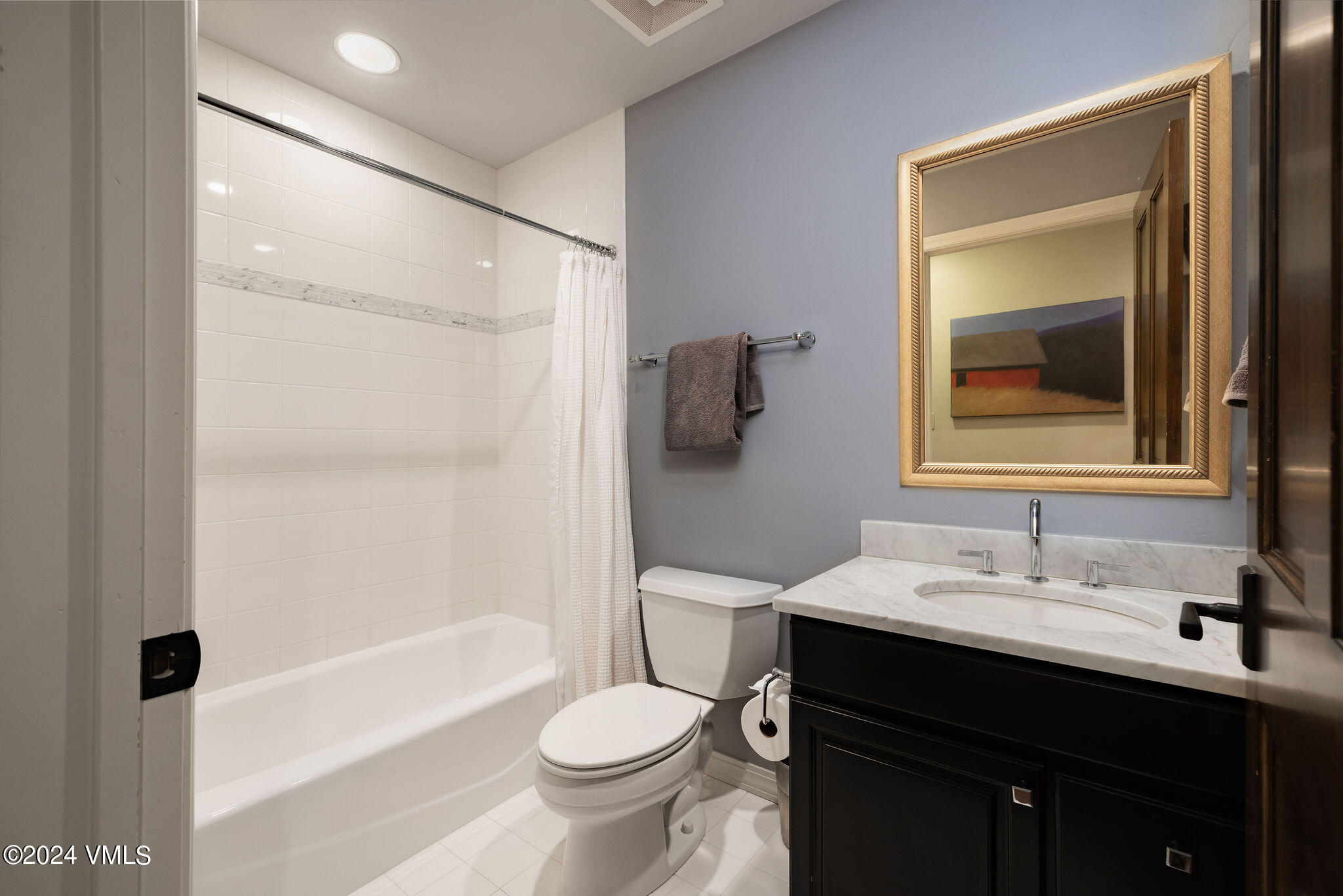 74 Cresta Road, Unit 209 Edwards, CO 81632 - Photo 8 of 13 aspenwood_lodge_209_interior_bath02