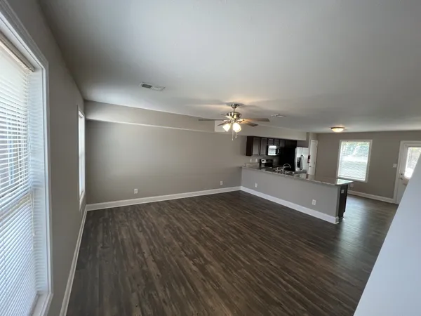 $1,050 | 1717 Manning Drive, Unit A, Clarksville, TN 37042