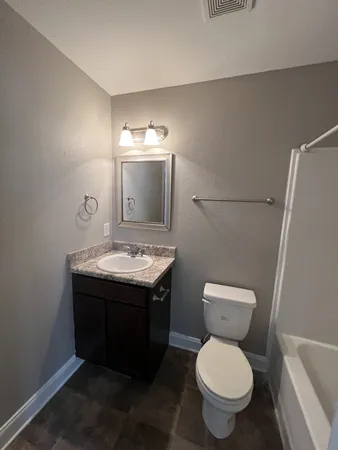 $1,050 | 1717 Manning Drive, Unit A, Clarksville, TN 37042