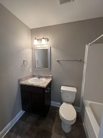 $1,050 | 1717 Manning Drive, Unit A, Clarksville, TN 37042