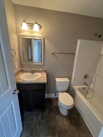 $1,050 | 1717 Manning Drive, Unit A, Clarksville, TN 37042