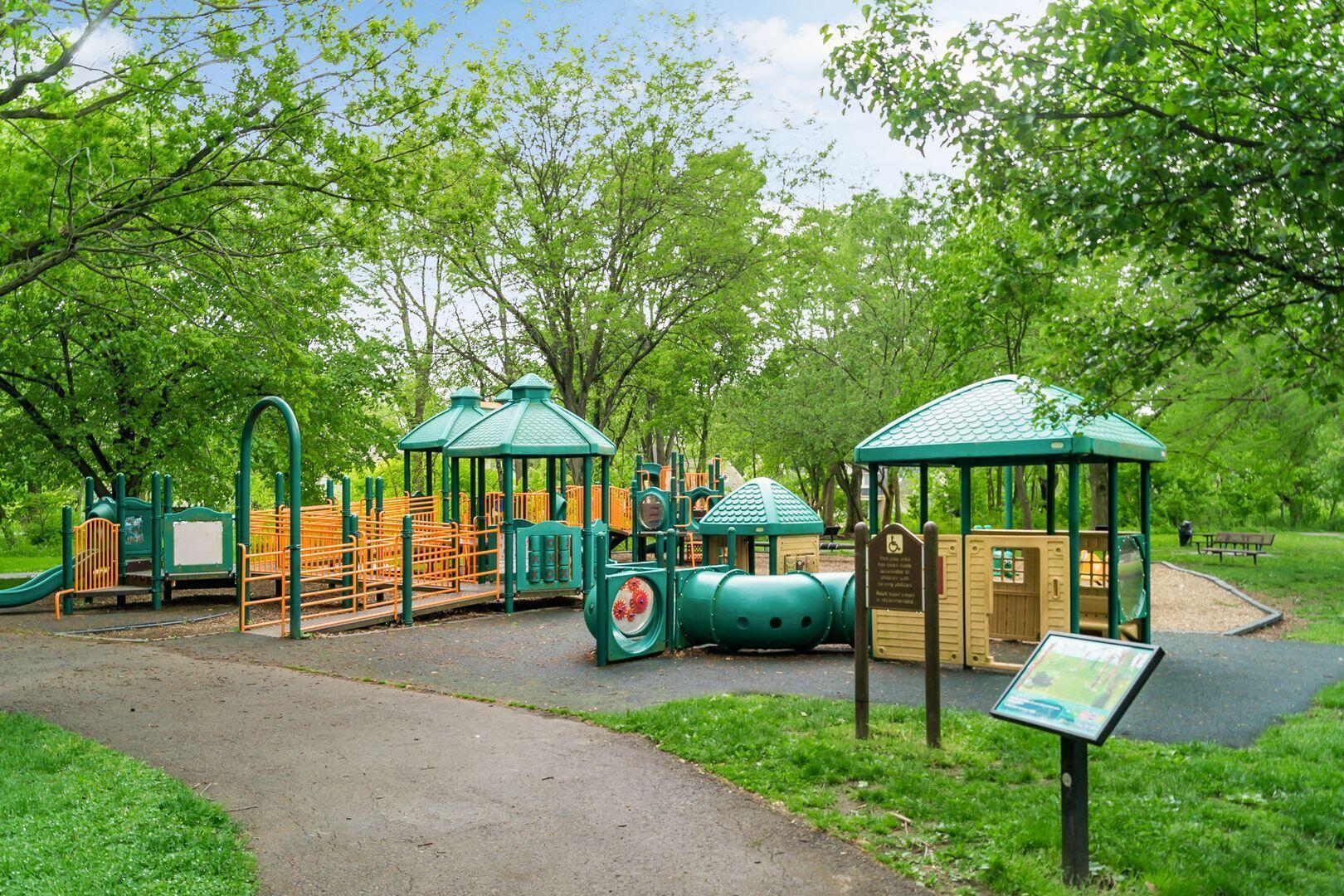 2533 Nottingham Road Columbus, OH 43221 - Photo 32 of 37 Fancyburg Park