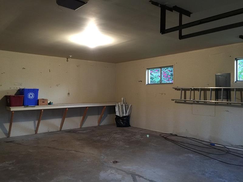 219 Courtland Road Indiana, PA 15701 - Photo 24 of 25 Garage