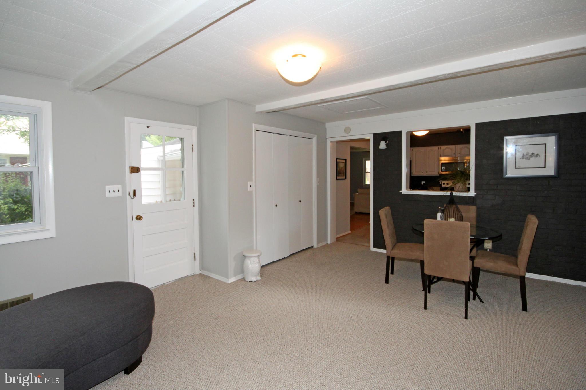 7602 Elgar Street Springfield, VA 22151 - Photo 11 of 30 Family Room