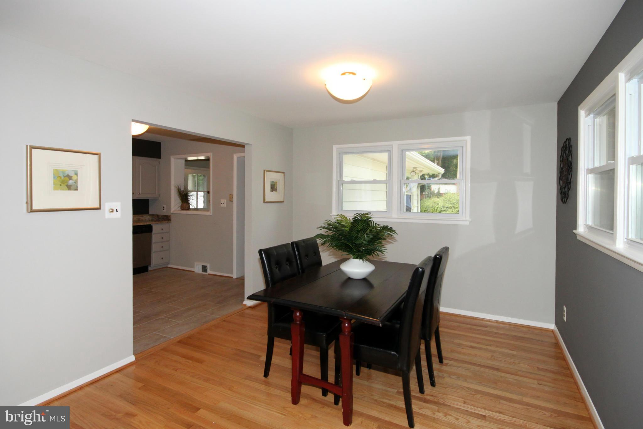 7602 Elgar Street Springfield, VA 22151 - Photo 5 of 30 Dining Room