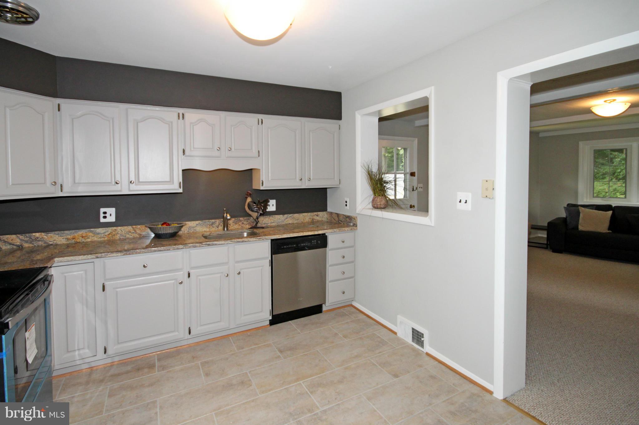 7602 Elgar Street Springfield, VA 22151 - Photo 8 of 30 Kitchen