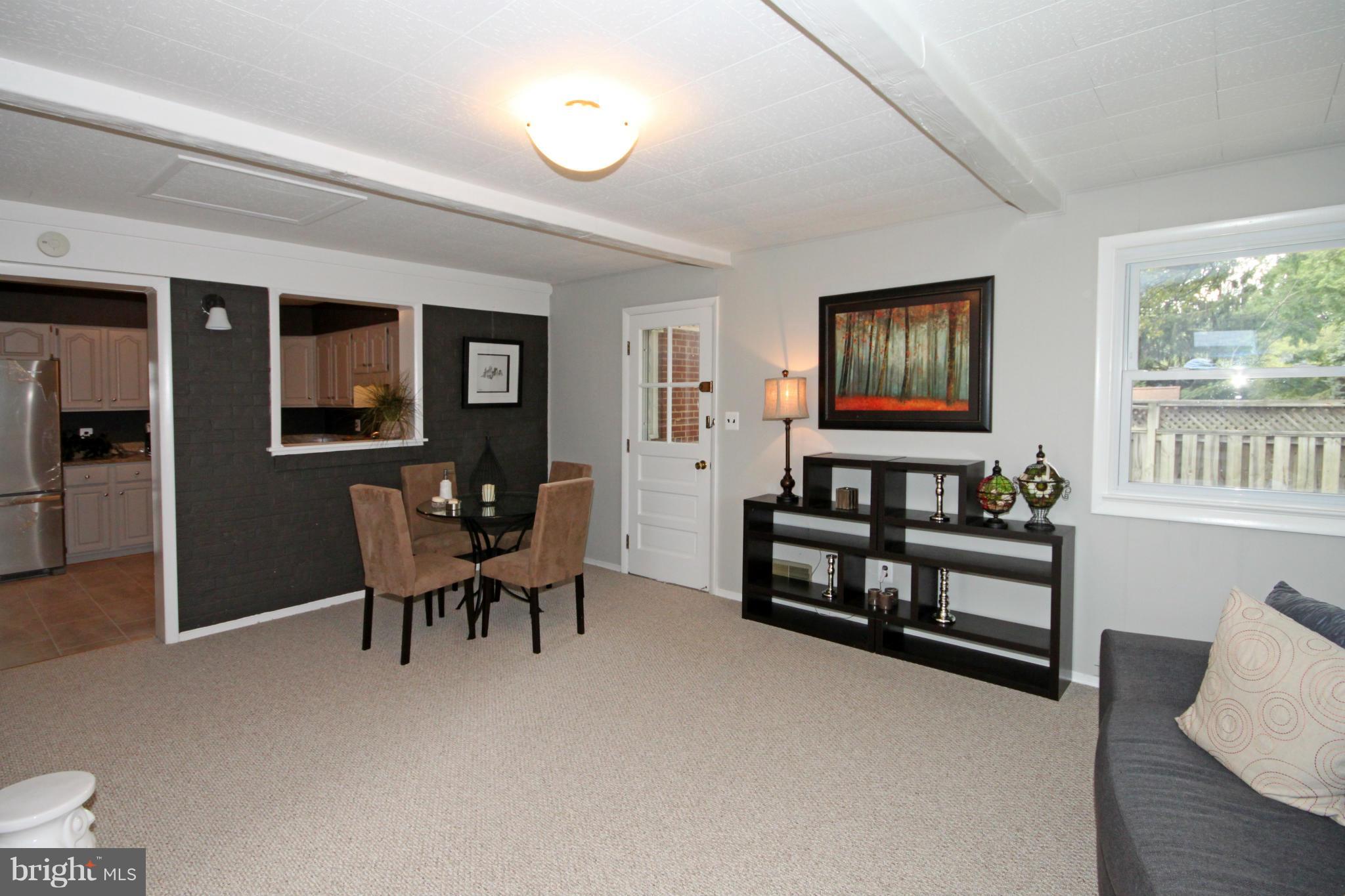 7602 Elgar Street Springfield, VA 22151 - Photo 10 of 30 Family Room