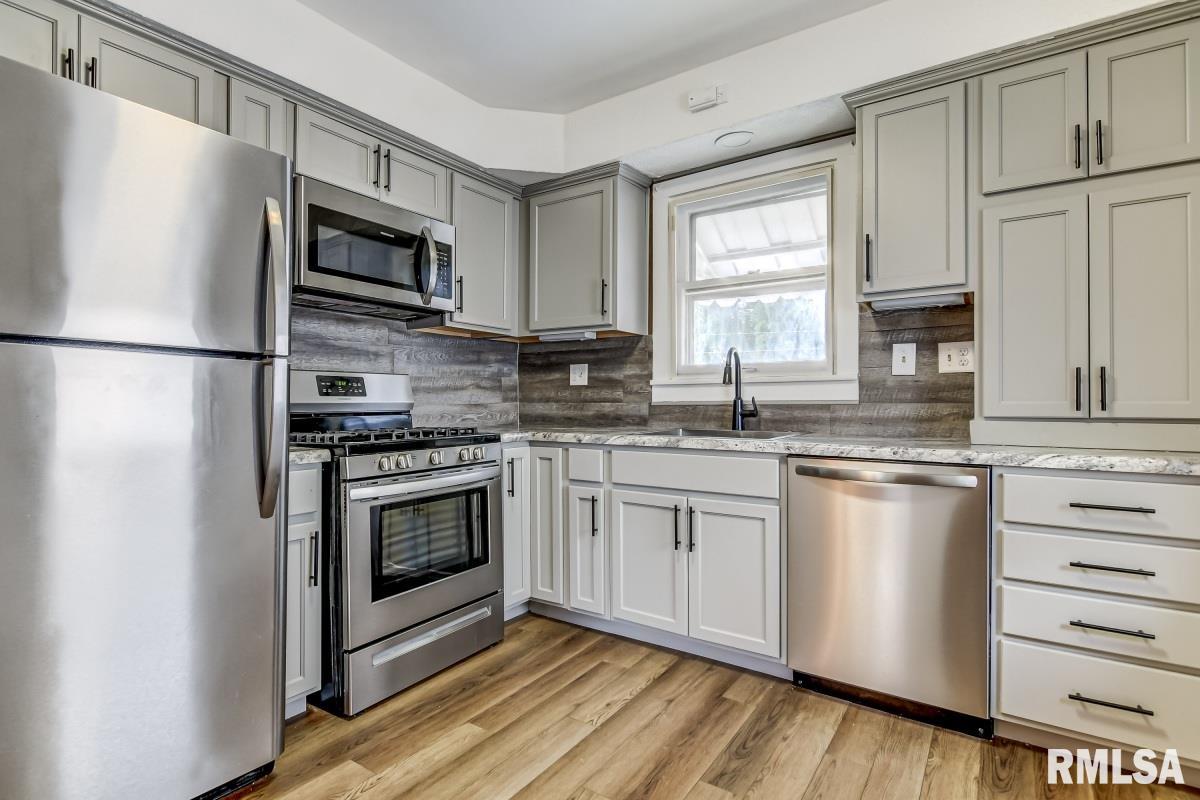 2040 North 7th Street Springfield, IL 62702 - Photo 15 of 32