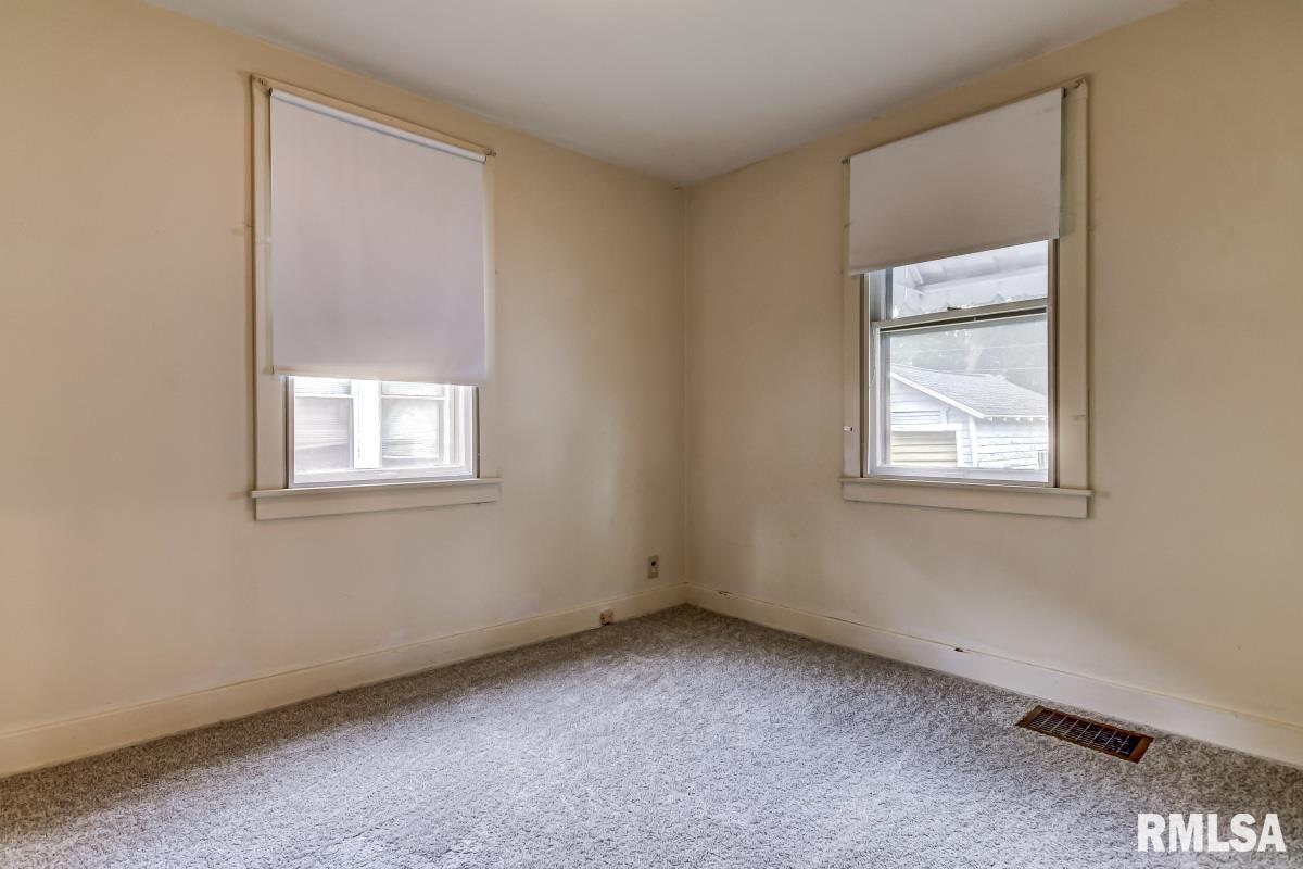 2040 North 7th Street Springfield, IL 62702 - Photo 18 of 32