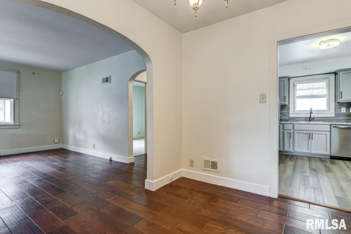 2040 North 7th Street Springfield, IL 62702 - Photo 8 of 32