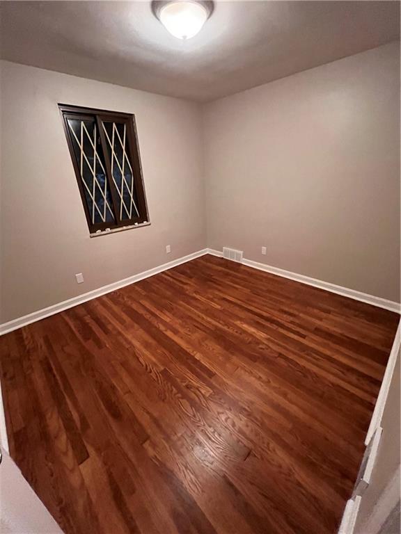 901 Greenhill Road Pittsburgh, PA 15209 - Photo 22 of 31 a view of wooden floor in an empty room