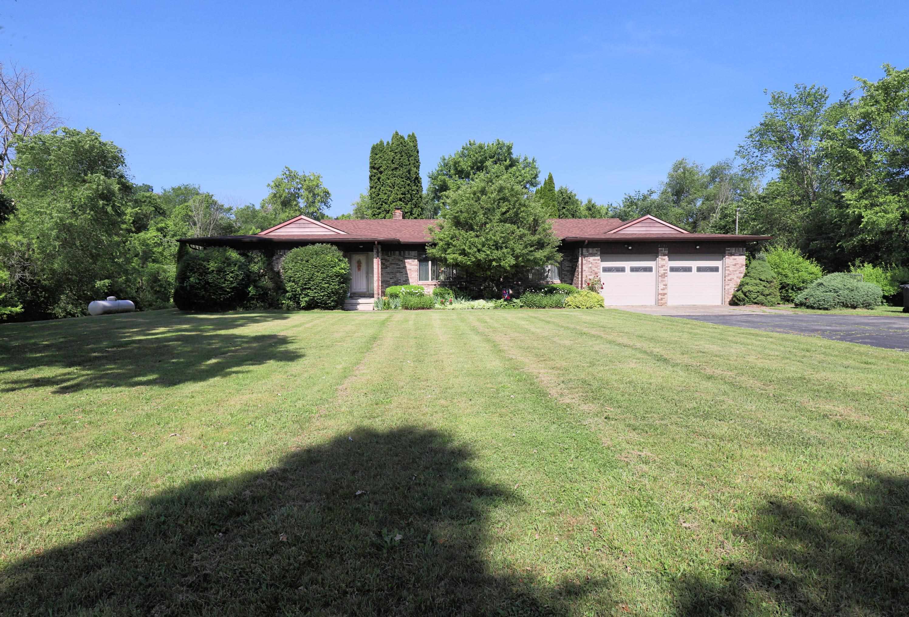 8141 Elms Road Flushing, MI 48433 - Photo 40 of 40 50179665-4f09eea7-5ef6-4a63-b357-2d0797bfc5d2.JPG