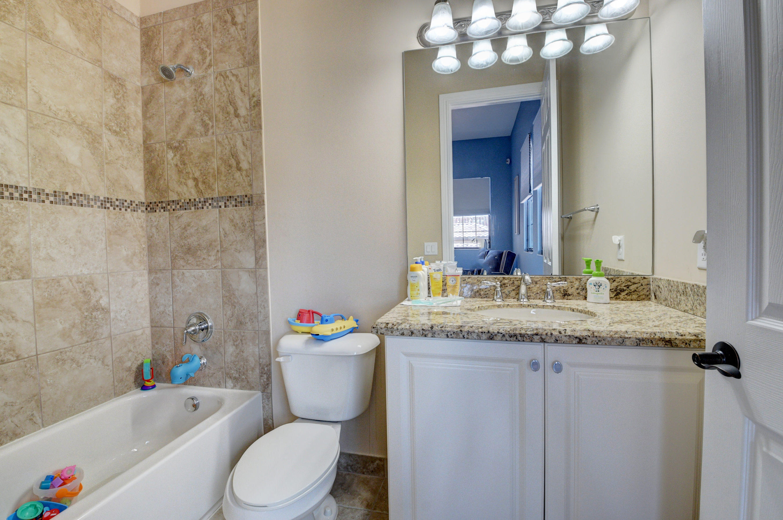 8550 Lewis River Road Delray Beach, FL 33446 - Photo 40 of 77 Bathroom