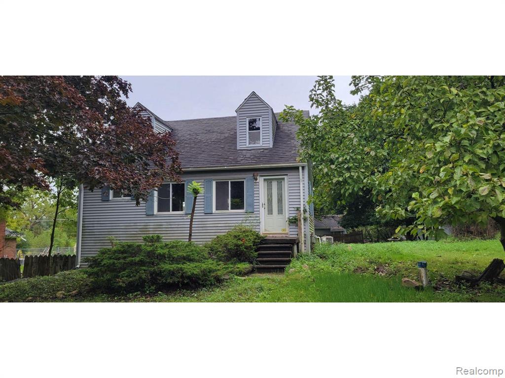 28391 Rollcrest Road Farmington Hills, MI 48334 - Photo 10 of 24 Gallery Image 10