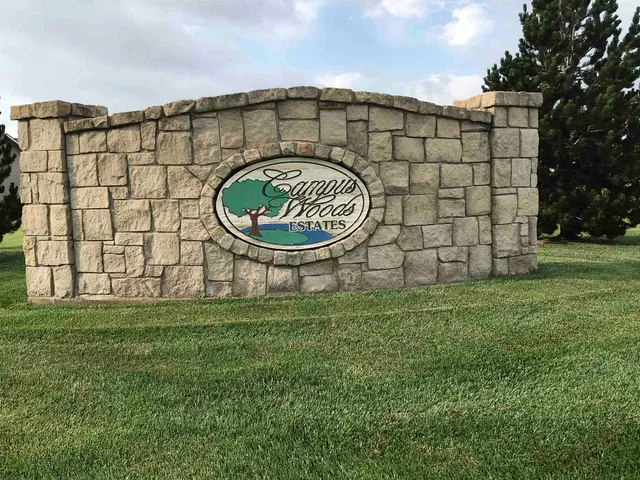 $43,500 | 325 Old Colony Court, North Newton, KS 67117