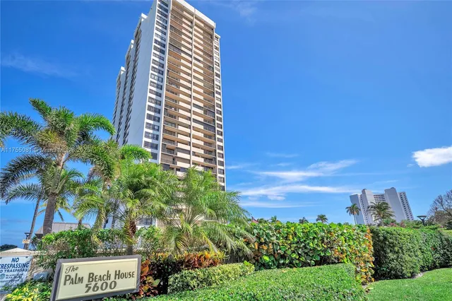$400,000 | 5600 North Flagler Drive, Unit 304, West Palm Beach, FL 33407