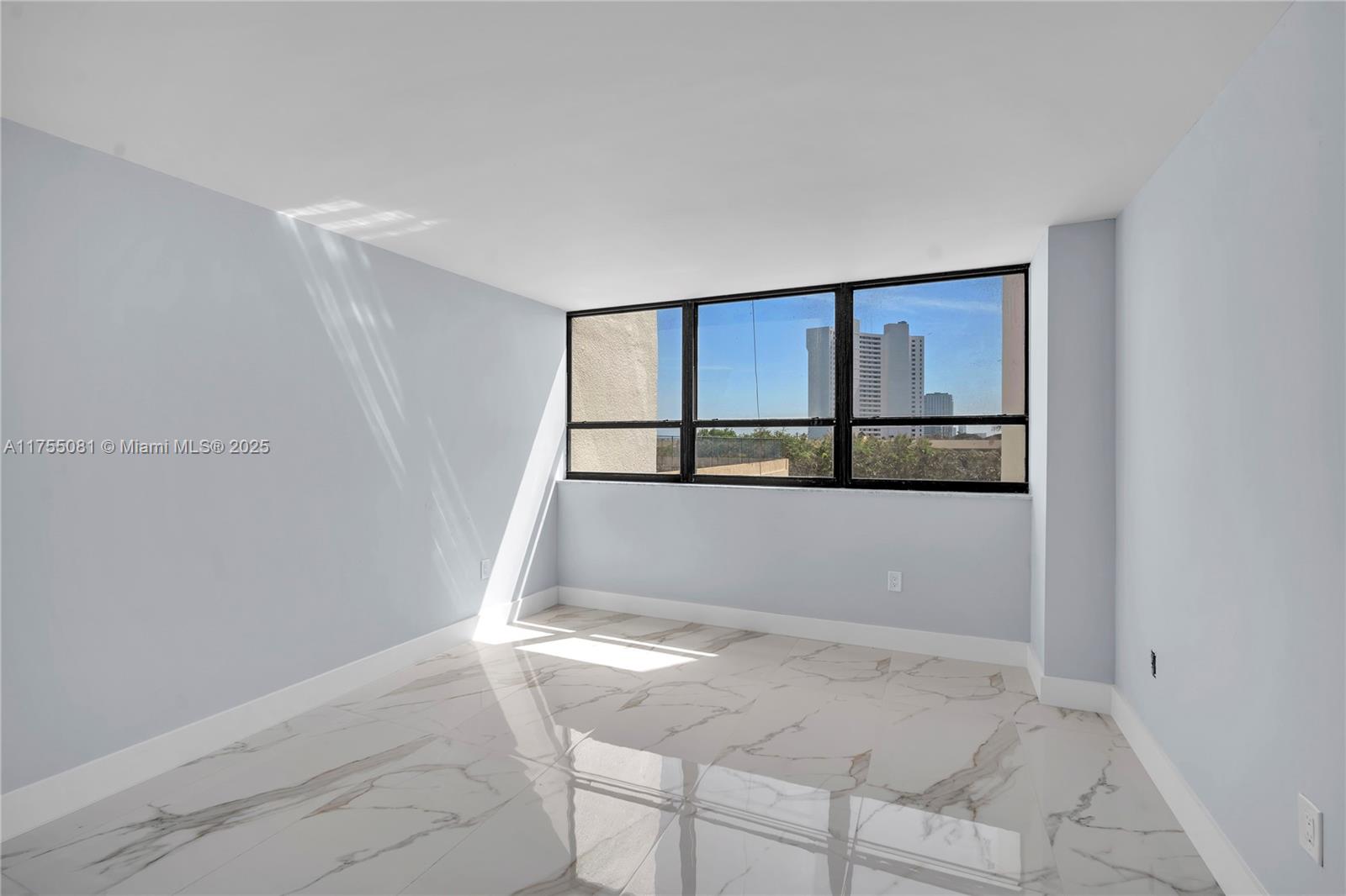 5600 North Flagler Drive, Unit 304 West Palm Beach, FL 33407 - Photo 19 of 42