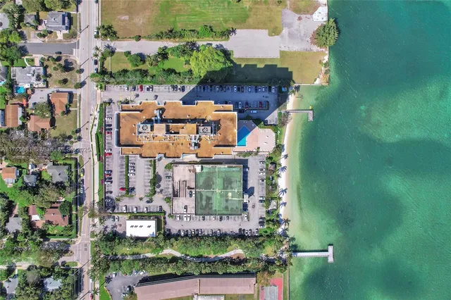 $400,000 | 5600 North Flagler Drive, Unit 304, West Palm Beach, FL 33407