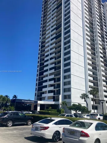 $400,000 | 5600 North Flagler Drive, Unit 304, West Palm Beach, FL 33407