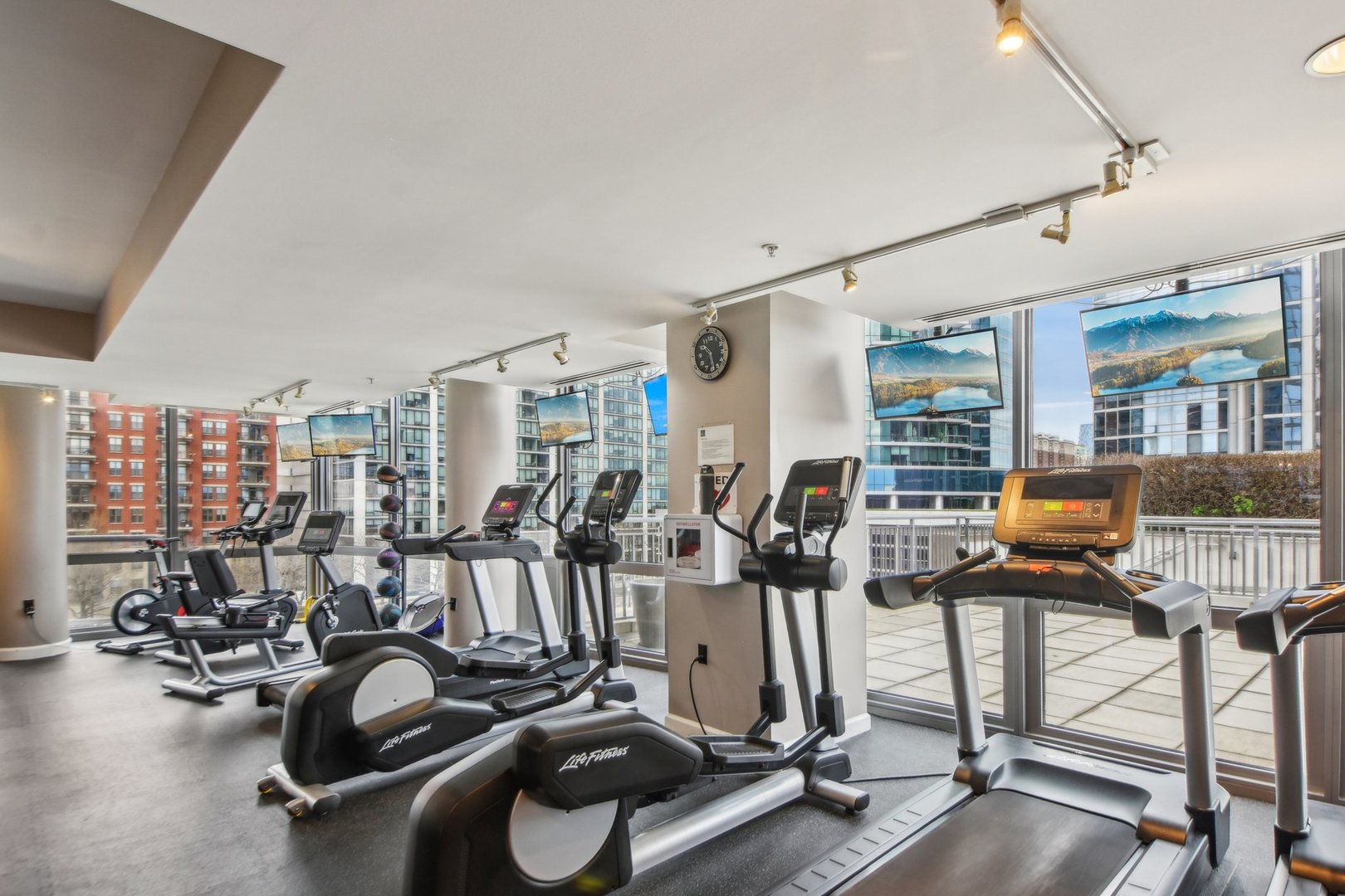 1235 South Prairie Avenue, Unit 2805 Chicago, IL 60605 - Photo 27 of 34