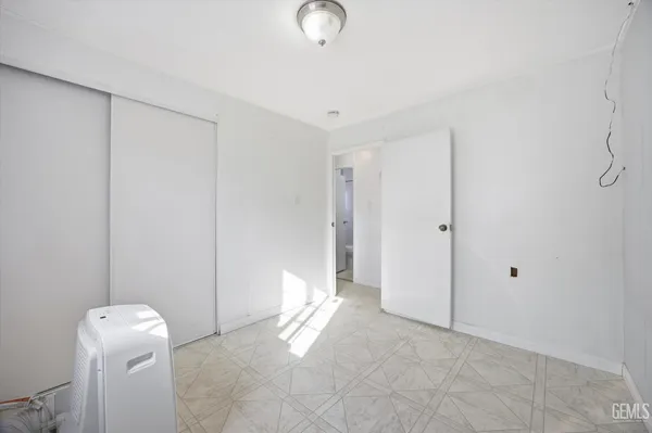 $80,000 | Undisclosed Address, Bakersfield, CA 93304