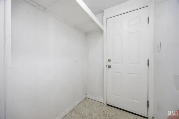 $80,000 | Undisclosed Address, Bakersfield, CA 93304