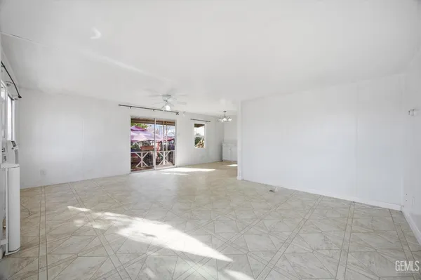 $80,000 | Undisclosed Address, Bakersfield, CA 93304