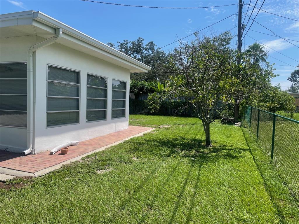 2019 High Ridge Drive Clearwater, FL 33763 - Photo 20 of 30 a view of a backyard with a small cabin