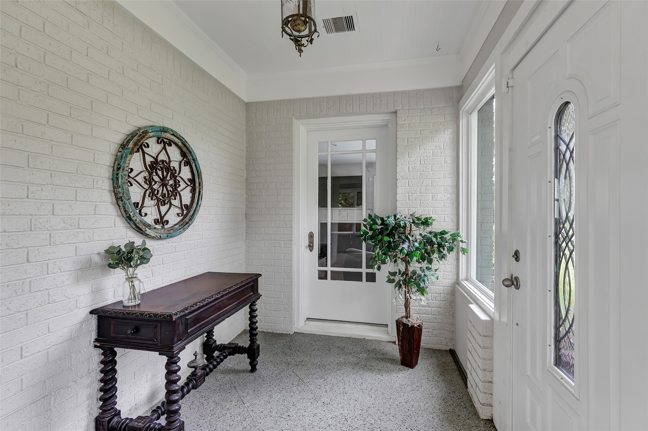 105 Wallisville Road Liberty, TX 77575 - Photo 6 of 43 Enclosed Front Porch
