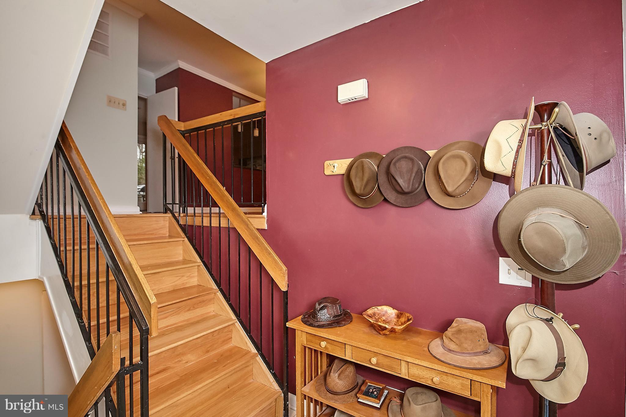 11520 Sunder Court Reston, VA 20190 - Photo 5 of 30 Interior (General)