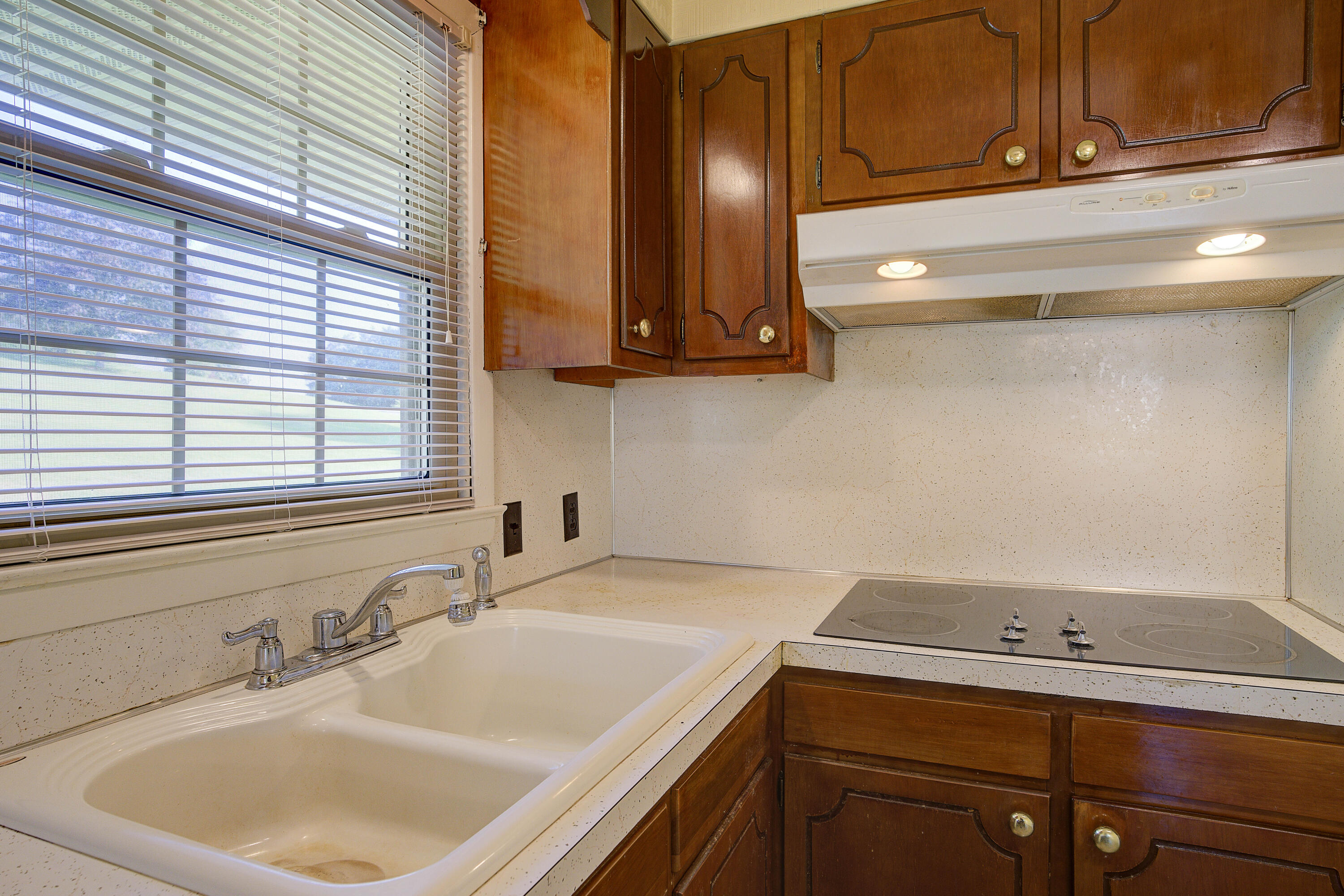 200 Montezuma Road Kingsport, TN 37664 - Photo 17 of 43 Monte-7
