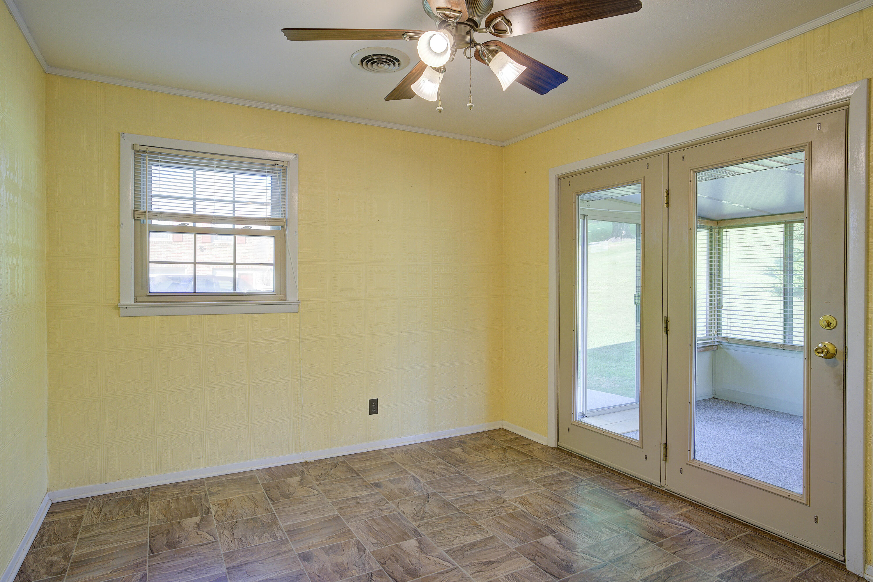 200 Montezuma Road Kingsport, TN 37664 - Photo 19 of 43 Monte-9
