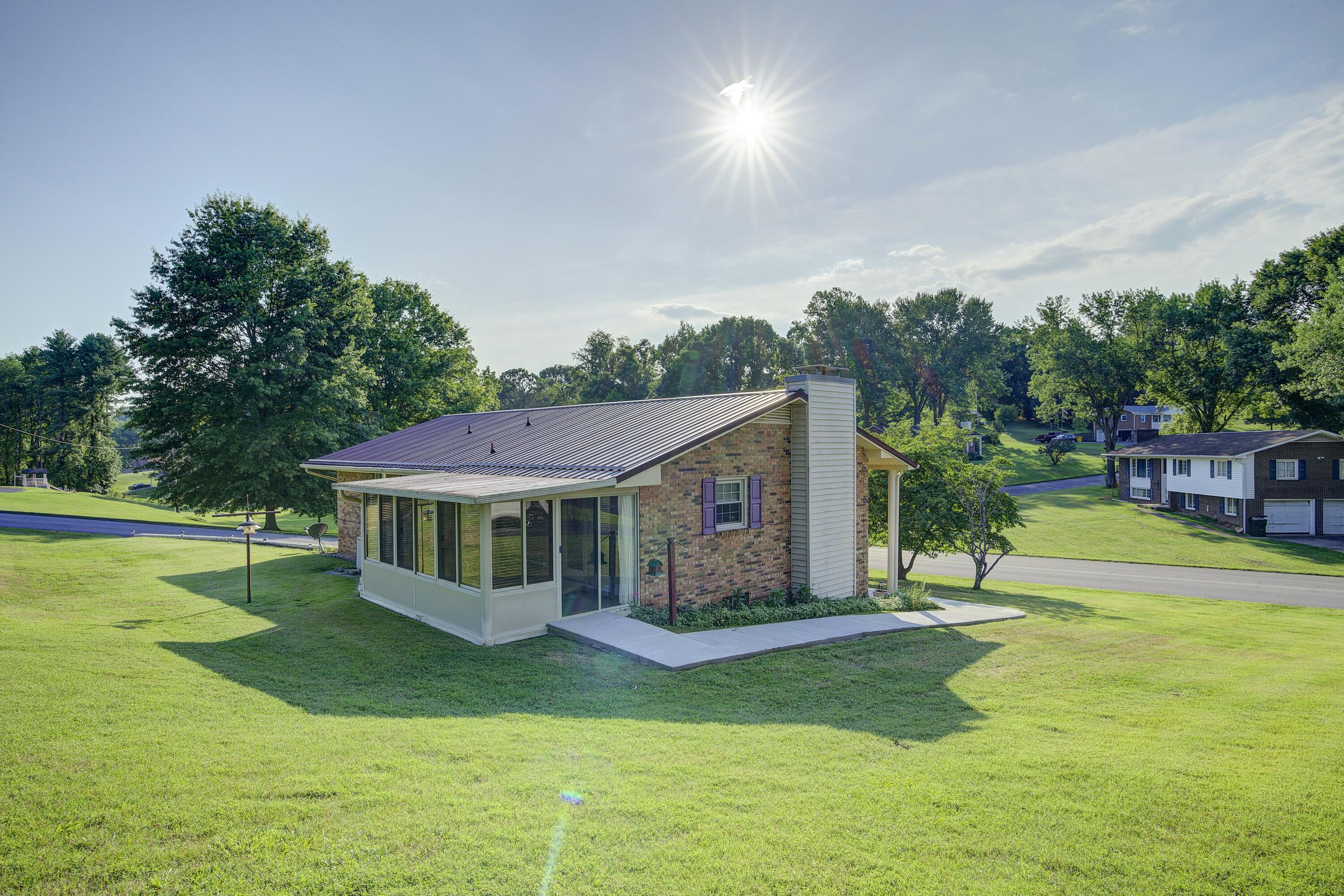 200 Montezuma Road Kingsport, TN 37664 - Photo 4 of 43 Monte-41