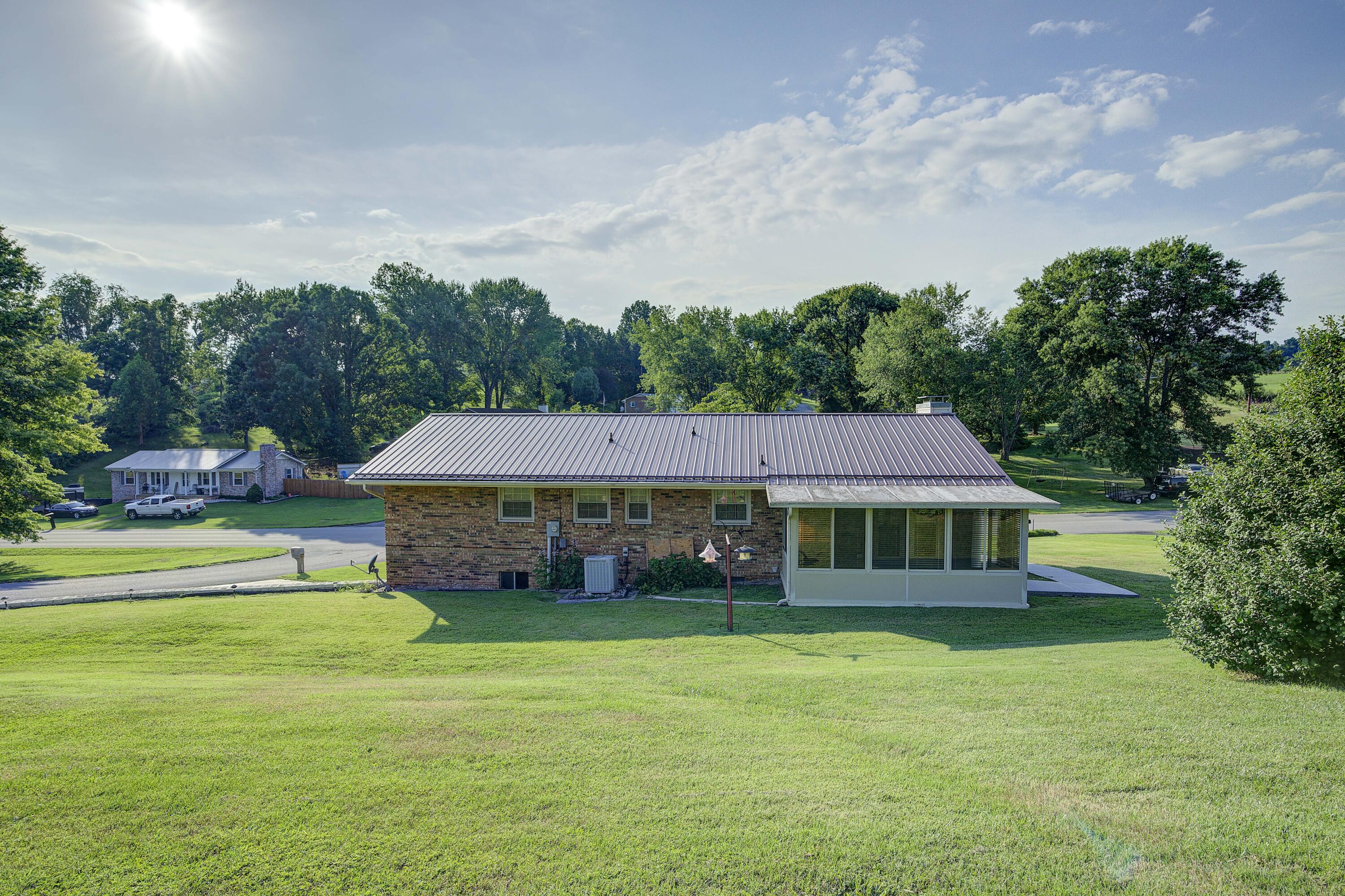 200 Montezuma Road Kingsport, TN 37664 - Photo 6 of 43 Monte-42