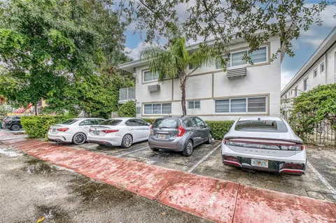 a view of a patio in back of house