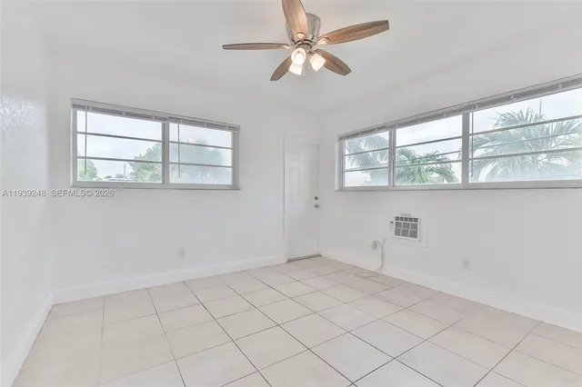 $2,500 | 6921 Rue Vendome, Unit 10, Miami Beach, FL 33141