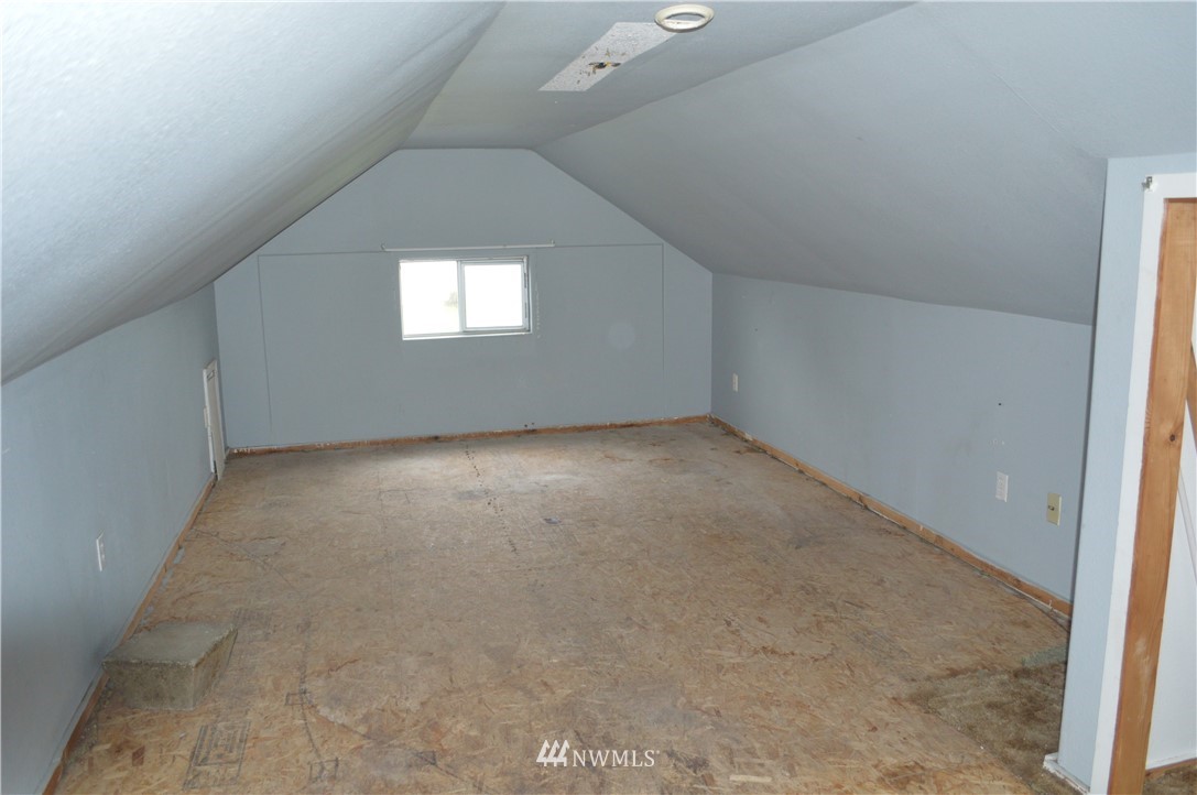 209 Bradford Street Raymond, WA 98577 - Photo 8 of 9 Gallery Image 8
